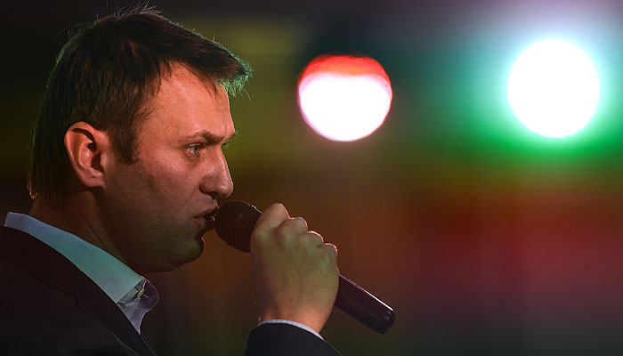 Навального допросили о беспорядках