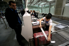 Запрет на провоз жидкостей в ручной клади введен во всех аэропортах