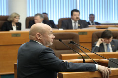 “Единая Россия” предложила отказаться от партийных списков в Мосгордуму