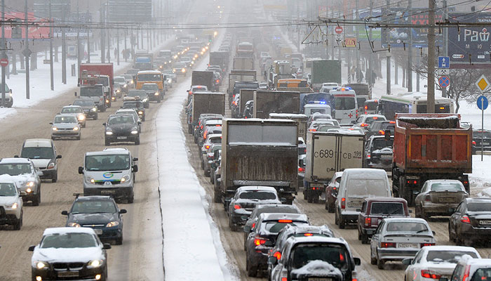 Четверг стал самым сложным днем для московских водителей в новом году