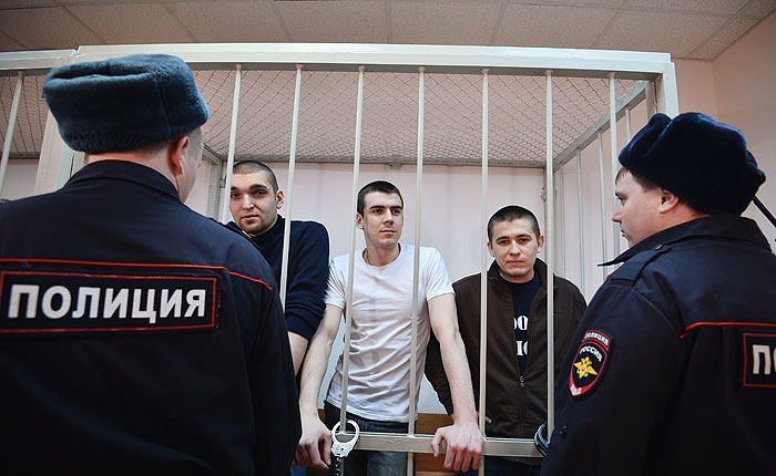 Прокуратура попросила отправить фигурантов "болотного дела" в колонию