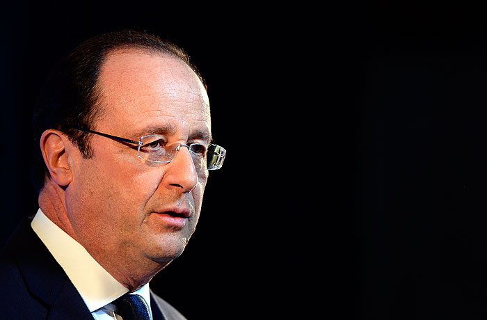 Олланд объявил о разрыве  отношений с гражданской женой