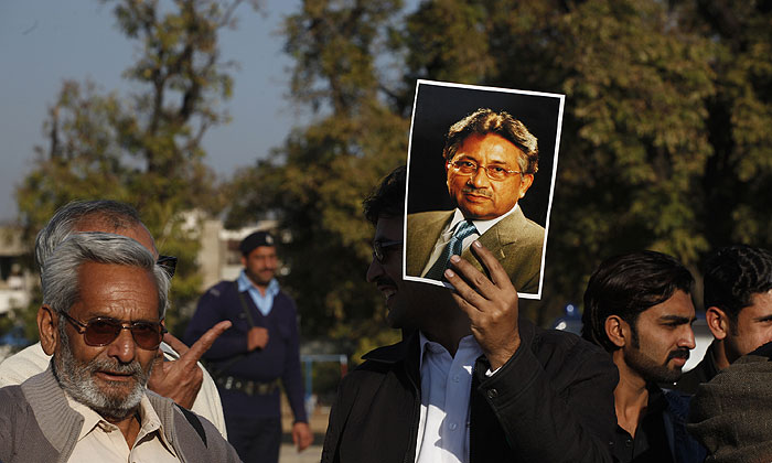 Суд выдал ордер на арест экс-президента Пакистана Первеза Мушаррафа