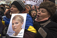 Тимошенко предложила оппозиции прекратить переговоры с Януковичем