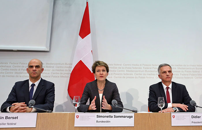 ЕС может пересмотреть отношения с Швейцарией после референдума о миграции