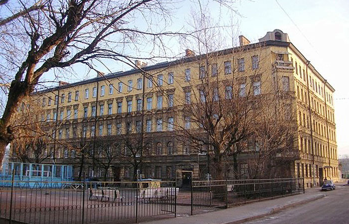 Петербуржцы просят сохранить дом из фильма "Собачье сердце"