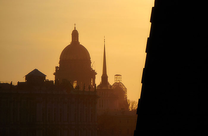 В Петербурге задержаны подозреваемые в хищении 4 млрд. рублей из бюджета