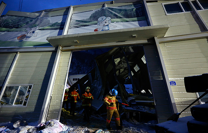 Не менее 10 человек погибли в результате обрушения здания в Южной Корее