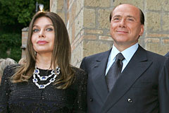 Берлускони развелся со второй женой