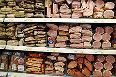 Украина приостанавливает поставку свинины в Россию
