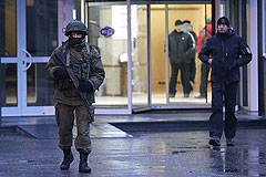 Отряды самообороны взяли под контроль аэропорт Севастополя