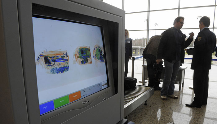 Росавиация со 2 апреля снимает запрет на провоз жидкостей в ручной клади