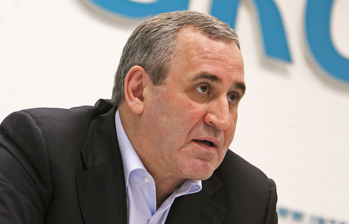 Неверов подал иск о клевете против Навального