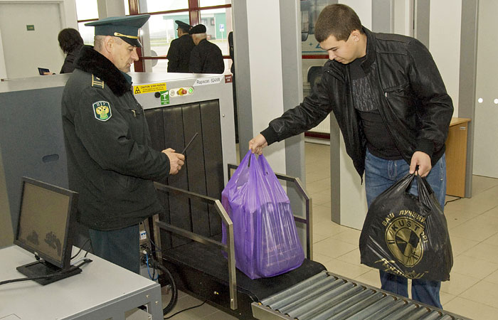 Украина ограничила пребывание россиян в стране 90 днями за полгода