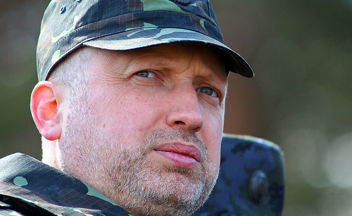 Турчинов ответит антитеррористической операцией на волнения востока Украины