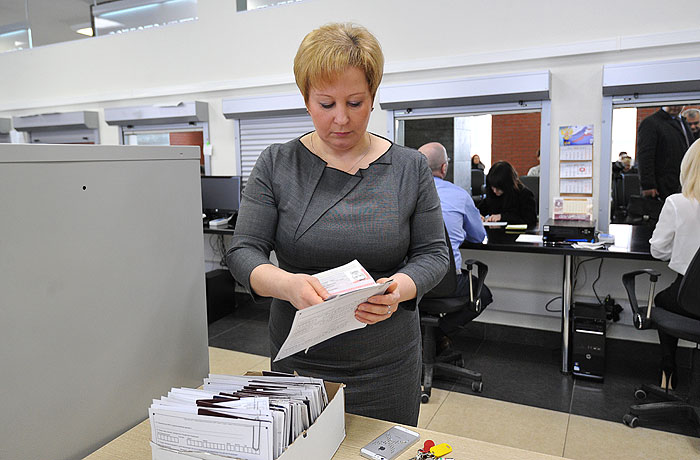 ФМС направила на выдачу крымчанам более 90 тысяч паспортов
