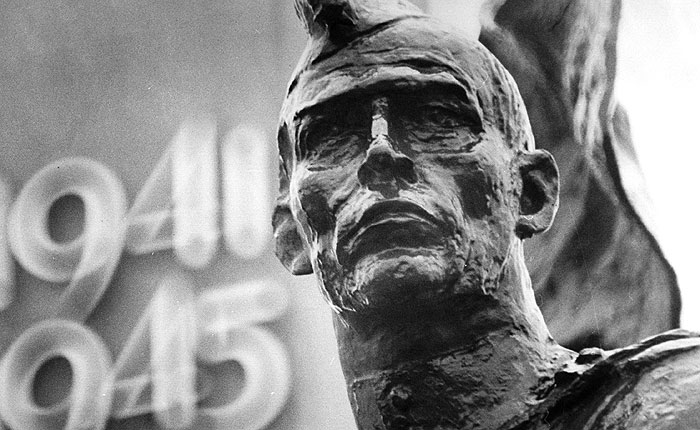 Депутаты признали реабилитацию нацизма преступлением