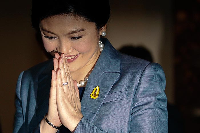Суд отправил премьер-министра Таиланда в отставку
