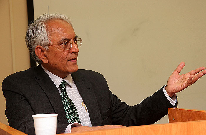 Посол Индии в РФ: Дели не поддерживает западные санкции против России