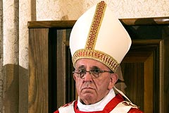 Папа римский пообещал встретиться с жертвами священников-растлителей