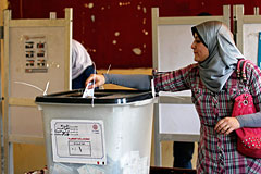Президентские выборы в Египте продлили еще на день