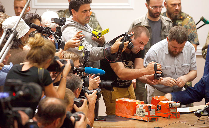 Эксперт МАК поможет расшифровать "черные ящики" малайзийского "Боинга"