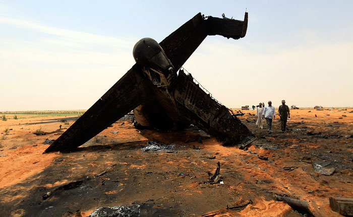 Французские истребители обнаружили место падения лайнера Air Algerie