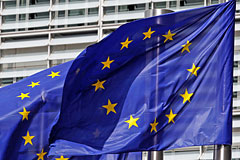 ЕС официально включил еще 15 человек и 18 компаний в список санкций по Украине