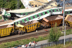 Более 30 человек пострадали при столкновении поездов в Германии