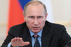 Путин поручил проработать "аккуратный" ответ на западные санкции