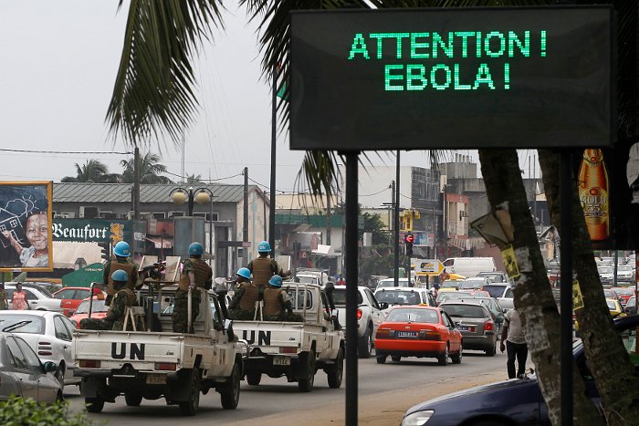 Из центра содержания больных лихорадкой Эбола в Либерии сбежали десятки пациентов