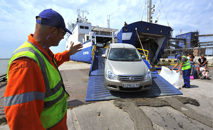 Очередь на Керченской переправе станет электронной