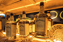 Роспотребнадзор нашел в виски Jack Daniel&#39;s вещества для борьбы с клещами