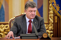 Порошенко обвинил Москву в нарушении договоренностей по гуманитарной помощи
