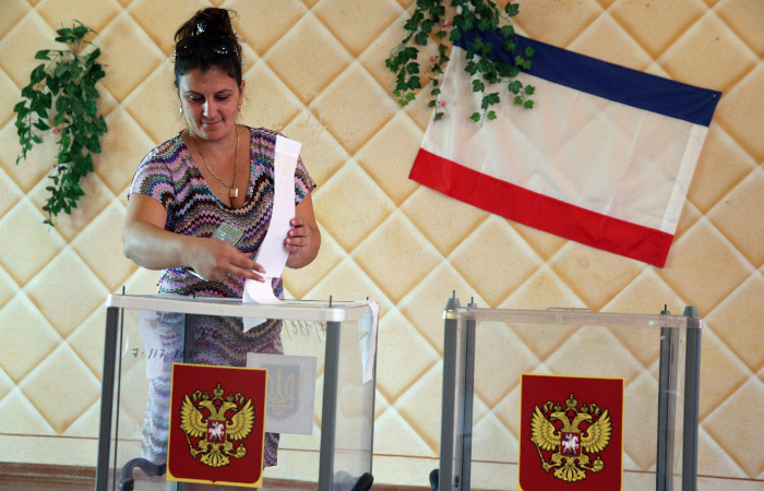 "Единая Россия" набирает большинство голосов на выборах в госсовет Крыма