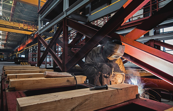 Акции "Мечела" упали более чем на 38%