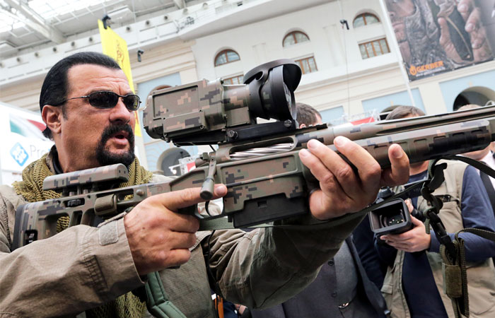 "Калашников" опроверг сообщения об отказе от сотрудничества с Сигалом