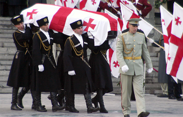 Тело погибшего грузинского премьера Зураба Жвании будет эксгумировано