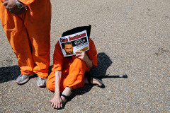 Суд предписал рассекретить видеозаписи из Гуантанамо