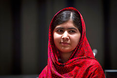 Нобелевскую премию мира вручили правозащитникам из Пакистана и Индии