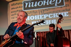 Иванов опроверг сообщения о причастности Кремля к срыву концертов Макаревича