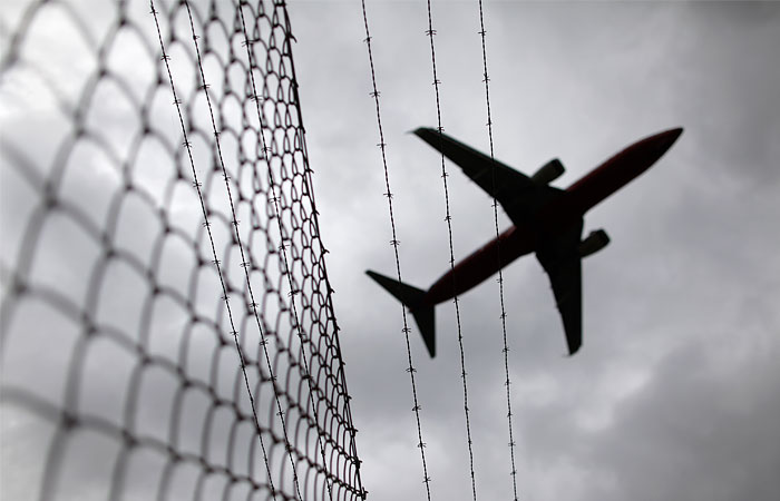 Против авиакомпании "Полет" завели уголовное дело за долги по зарплате