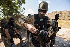 Власти Мариуполя заявили об обстреле позиций украинских войск возле города