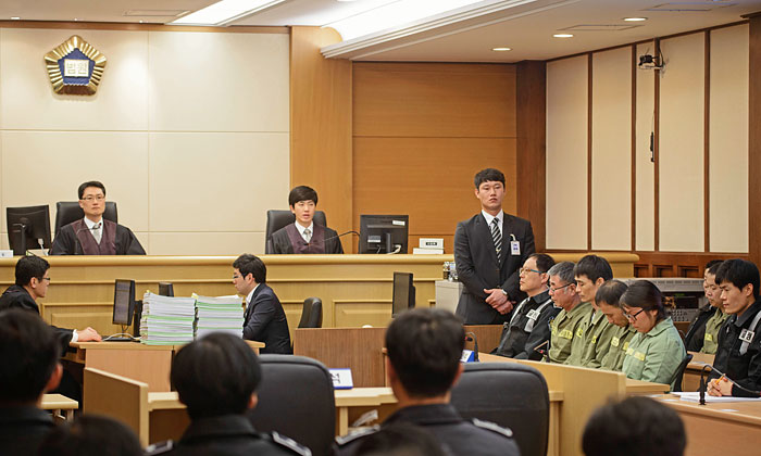 Капитана затонувшего южнокорейского парома осудили на 36 лет