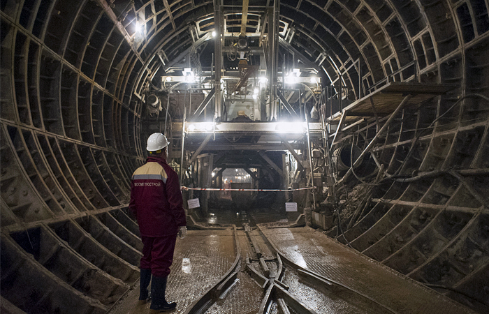 Власти приостановили строительство метро в "новой Москве" из-за валютных колебаний