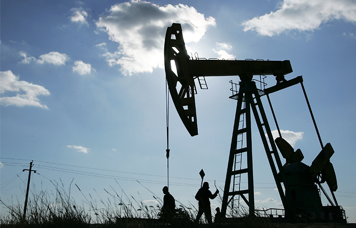 Нефть Brent с июня упала на 30%