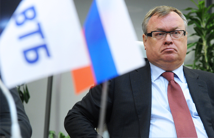Костин отверг обвинения в спекуляциях ВТБ на валютном рынке