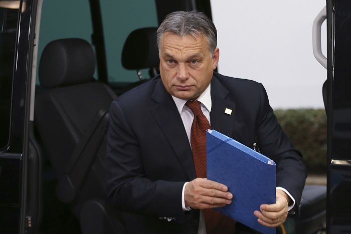 Венгерский премьер обвинил США в попытках втянуть Европу в "холодную войну"