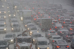 МКАД за ночь так и не освободился от пробок