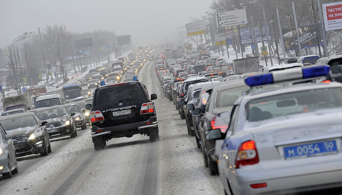 Центр организации движения назвал причины транспортного коллапса в Москве